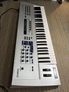 【極美品・動作良好】YAMAHA CS6x シンセサイザーのサムネイル