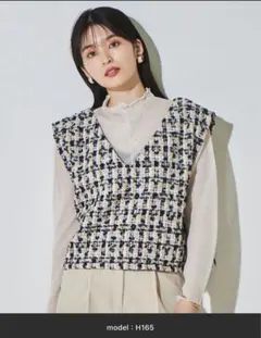 【美品】ツイードVネックショート丈ベスト　ネイビー