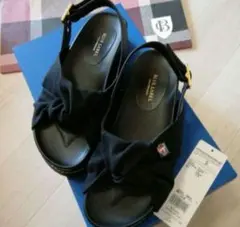 新品・未使用タグ付き　ブルーレーベルクレストブリッジリボンサンダル