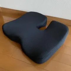 Item thumbnail for item e6e523f4-fcbe-406e-822b-6eec950ad1bb