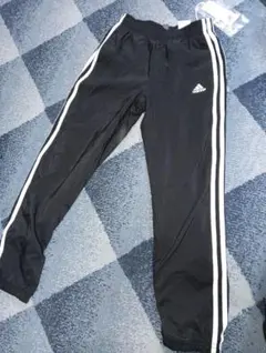 未使用品　adidas スウェットパンツ 140cm　黒のサムネイル