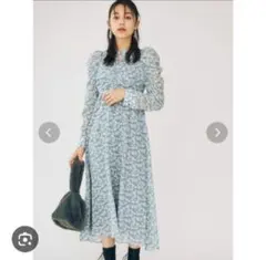 マーキュリーデュオ　ボリュームスリーブフロントギャザーシフォンワンピース　水色M