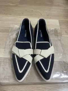【美品】24.5 VIVAIA ポインテッドトゥ リボン付きローファー