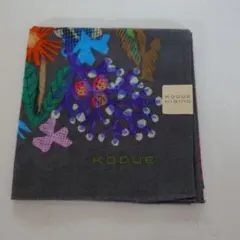 新品　KODUE HIBINO 大判　グレー　花　植物　ハンカチ