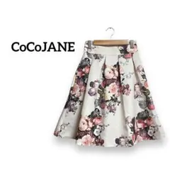 ひざ丈花柄スカート　フレア　ヴィンテージ　シンプル　カジュアル 派手ウエストゴム