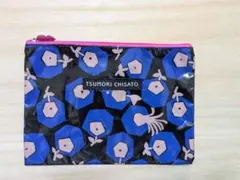 「TSUMORI CHISATO」ブルー　花柄　フラットポーチのサムネイル