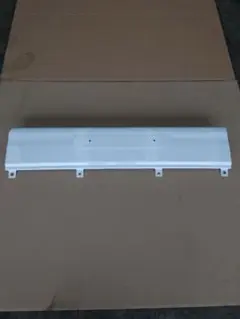 UDパーフェクトクオン(H29.5〜) 純正フロントバンパーグリル 白塗装品