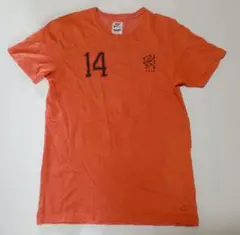 Johan Cruijff Tシャツ サイズS ヨハン・クライフ オランダ代表 Johan Cruijff Tシャツ サイズS ヨハン・クライフ オランダ代表 - メルカリ