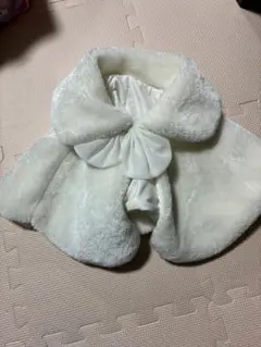 ホワイト ベビーポンチョ 襟付き リボン付き