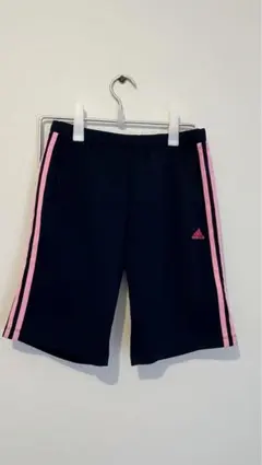 adidas ネイビー ピンクストライプ ハーフパンツ