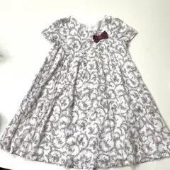 BeBe べべ　美品　小花柄　ワンピース　110