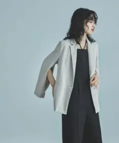 ニアナ　グレージュ　新品　スリットスリーブテーラードジャケット