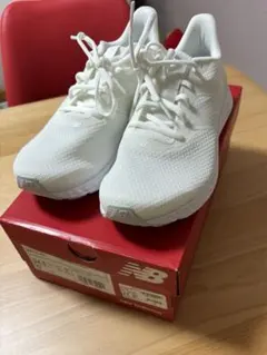 New Balance スニーカー ホワイト 24.5cmのサムネイル
