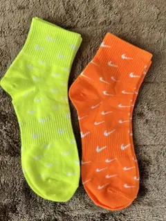 未使用　Nike 蛍光イエロー オレンジ ソックス 2点セット　メンズ