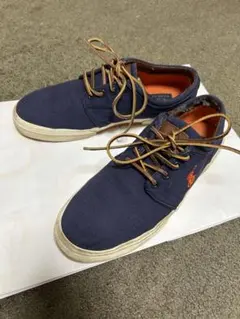 ネイビー スニーカー