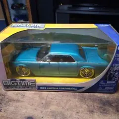 Jada ミニカー ダイキャスト リンカーンコンチネンタル1963 1/24のサムネイル