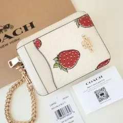 COACH コース　コインケース　小銭入れ財布　ホワイト　レッド　苺柄　イチゴ柄