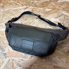 MARC JACOBS マークジェイコブス ボディバッグ・ウエストポーチカーキ一