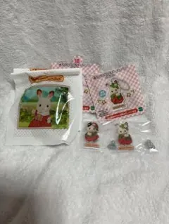 シルバニアくじ　赤ちゃんアクリルキーチェーン　ネコ　ショコラうさぎ