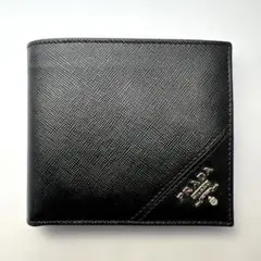 PRADA 二つ折り財布 サフィアーノメタル　ブラック