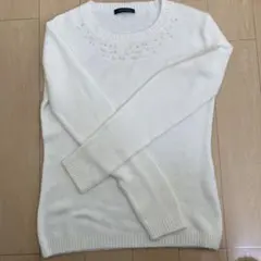 ホワイト ビーズ装飾 長袖ニット M