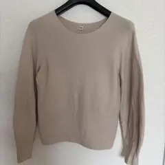 ユニクロ　ベージュ クルーネック ニット Mサイズ