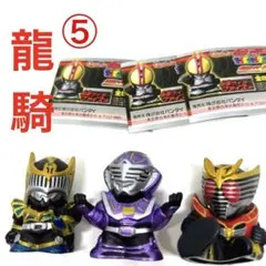 ⑤ 仮面ライダー龍騎 ソフビコレクション8 指人形