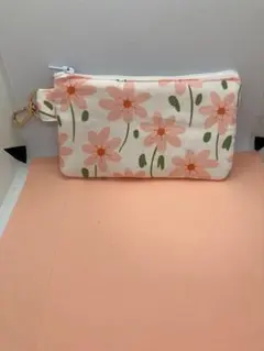 [653]新年に買い替えよう　カニカン付きのフラットポーチ　ピンク　花柄