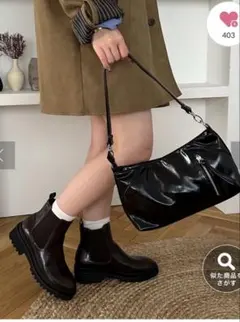 ジップ使いショルダーバッグのサムネイル
