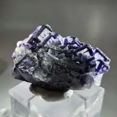 タンザナイト 灰簾石 原石 鉱物標本 天然石 30 - メルカリ