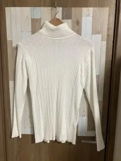 タートルネックニット 【Mサイズ】