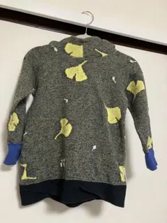 イチョウの葉模様 フード付きニットパーカー