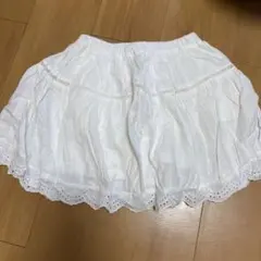 ホワイトレース付きフレアスカート