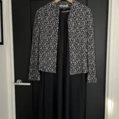 ブラックドレス ノーカラージャケット付き