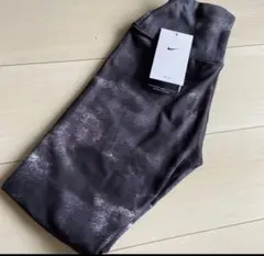 NIKE ドライフィット　ハイライズ 7／8レングスレギンスS新品