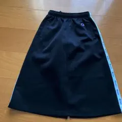 美品　チャンピオン　キッズ130 ロングスカート