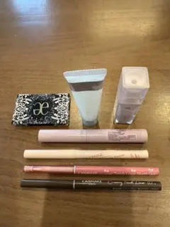 アイライナー　アイシャドウ　プライマー　ハイライト　まとめ売り