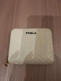 フルラ　折りたたみ財布　白❀のサムネイル