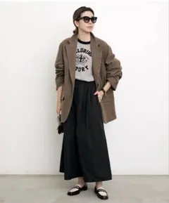 アパルトモン　Grosgrain Volume Skirt ブラック34のサムネイル
