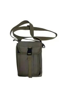 ミリタリー風　オリーブグリーン ショルダーバッグ