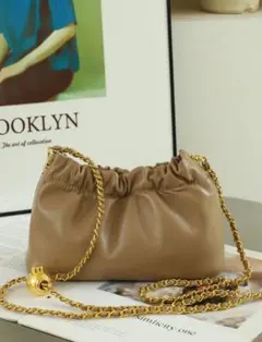 本革　リアルレザーベージュ ゴールドチェーン　ショルダーバッグ