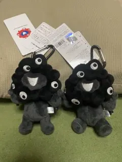 関西万博　会場限定 黒ミャクミャク カラビナ付　立ち 座り ２個セット　終売品