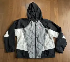 Nike ナイロンジャケット フード付き