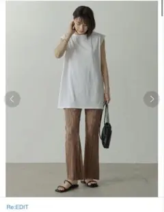 reedit グロッシーサテンプリーツキックフレアパンツ