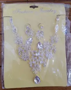 ⭐新品未使用⭐ダンスアクセサリーネックレス舞台衣装 ステージ 発表会 華やか