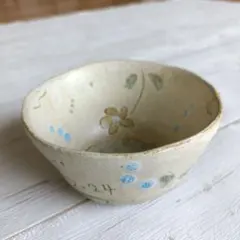陶芸家 ケイトポムフレット 楕円小鉢 - メルカリ