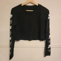 カンナさま専用NIKE クロップド長袖Tシャツ 黒