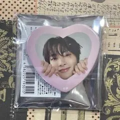 2026年最新】スキズ缶バッジの人気アイテム - メルカリ