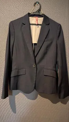 [セール中!]レディーススーツ 3点 Mサイズ 9号 ネイビー ストライプ