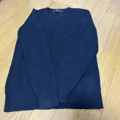 ブラック Vネック